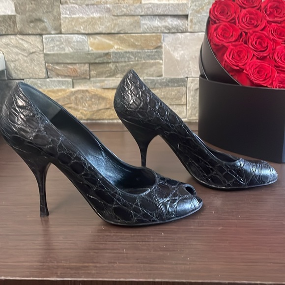 🎉🎉 HOST PICK 🎉🎉 100% authentic Prada alligator, 4 inch black peep toe heels - Picture 6 of 7